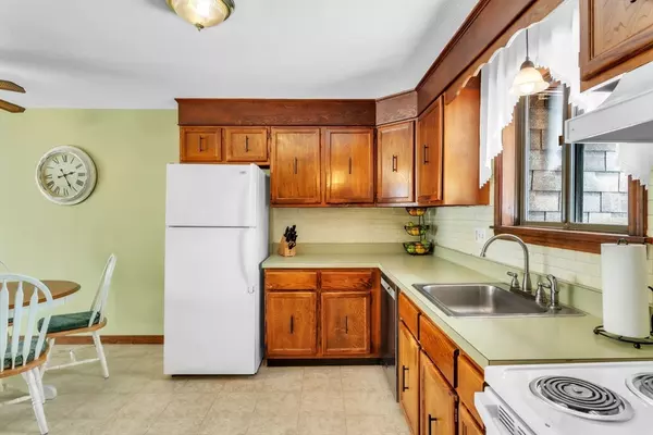 Agawam, MA 01001,18 Beekman Drive #18