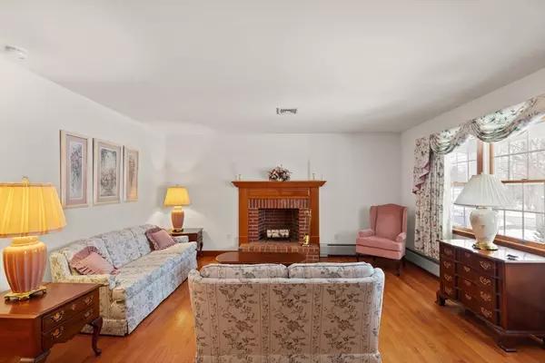 Essex, MA 01929,103 Martin St
