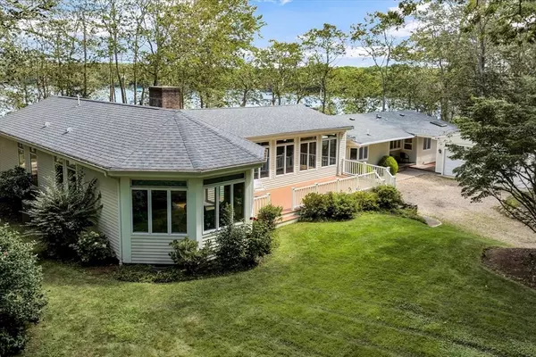 Mashpee, MA 02649,67 Redwood Cir