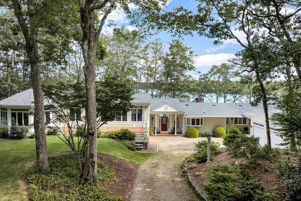 67 Redwood Cir, Mashpee, MA 02649