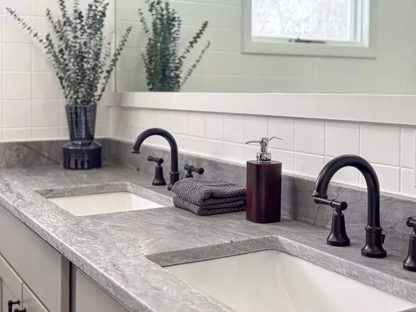 18 Lothrop St Saugus, MA 01906