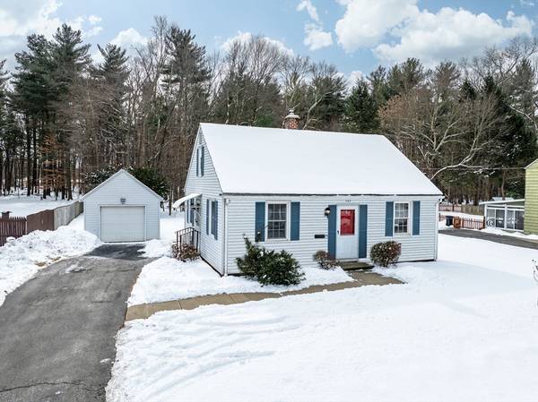 365 Maple Rd, Longmeadow, MA 01106