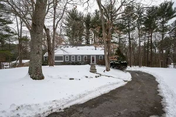 13 Old Village Rd, Acton, MA 01720