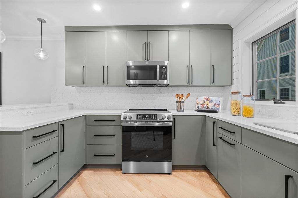 Watertown, MA 02472,5 Chatham Way #5