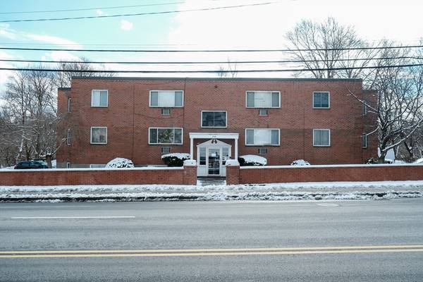 255 Elm St #201, Braintree, MA 02184