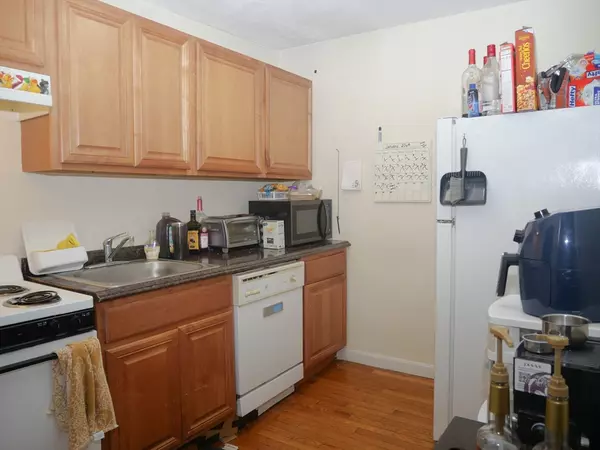 1027 Commonwealth #31, Boston, MA 02215