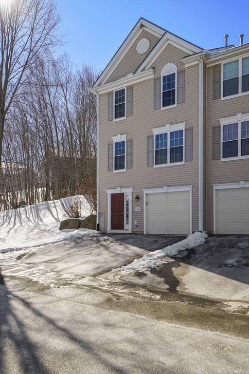 69 Buttercup Ln #69, Grafton, MA 01560