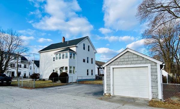 32 Oxford Ave, Dudley, MA 01571