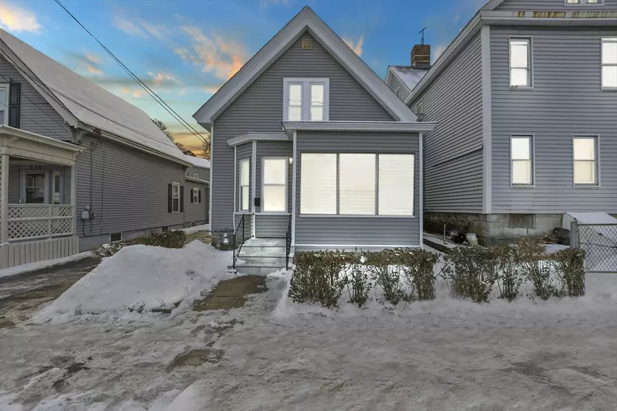 220 Westford Street, Lowell, MA 01851