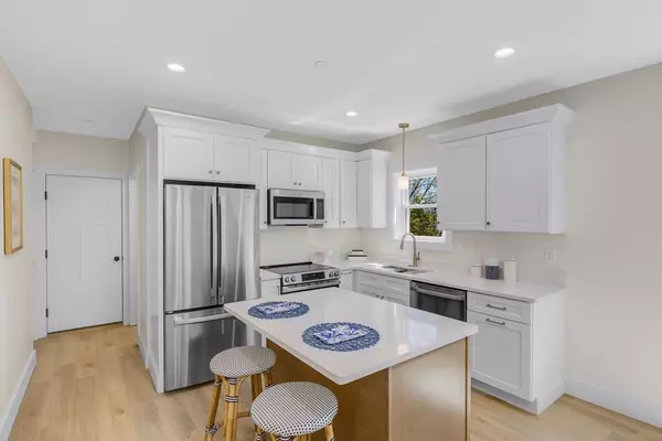 Haverhill, MA 01832,49 Bellevue Ave #1
