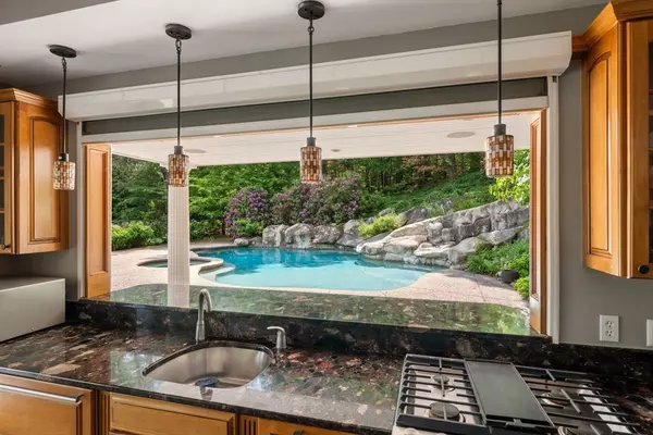 Dover, MA 02030,5 Hamlins Crossing