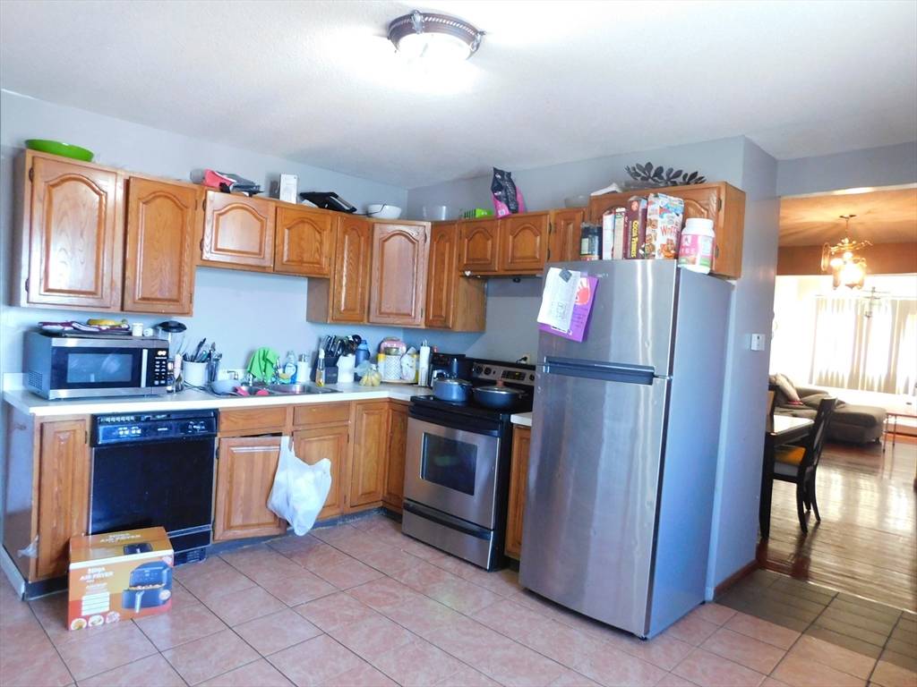 Fall River, MA 02721,318 William St