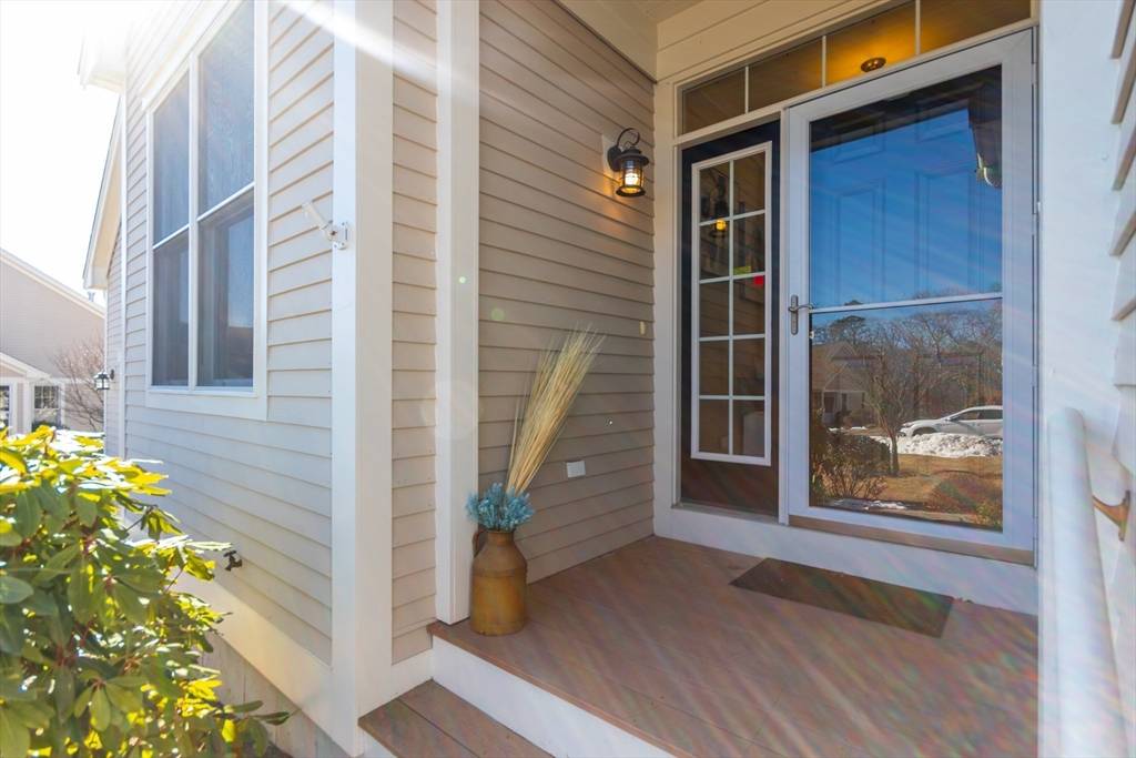Mashpee, MA 02649,20 Twin Oaks Dr #20