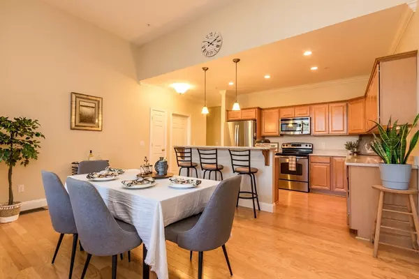 Mashpee, MA 02649,20 Twin Oaks Dr #20