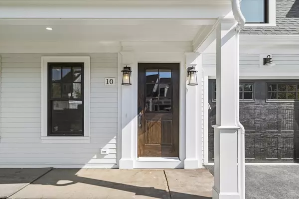 Plymouth, MA 02360,46 Sandwich Road #10