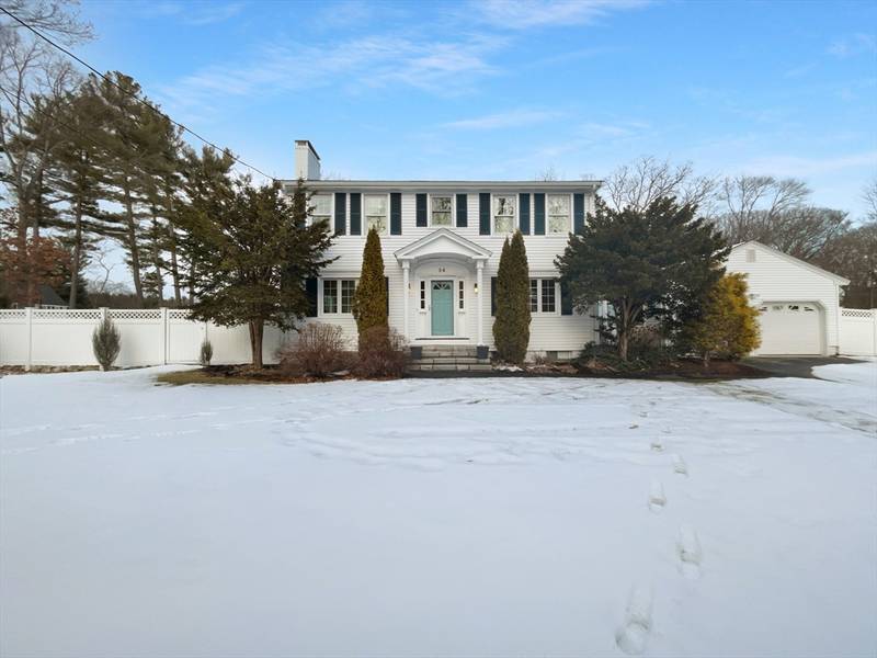 54 Chestnut St, Wilmington, MA 01887