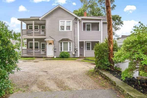 30 Park St, Southbridge, MA 01550