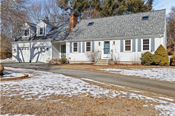 4 Highland Ridge Rd, Freetown, MA 02702