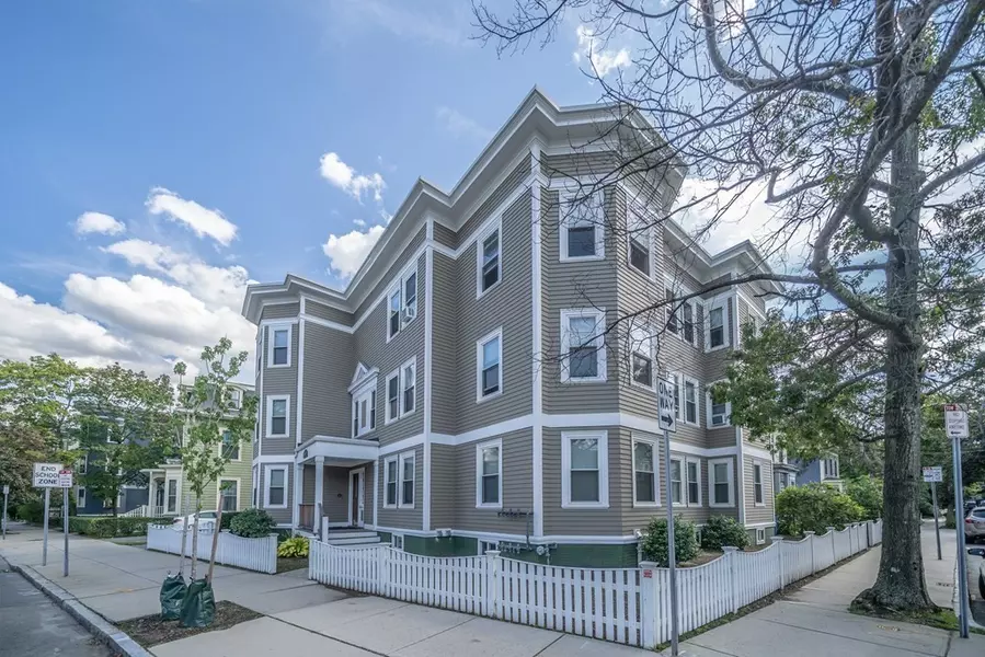 1590 Cambridge St #6, Cambridge, MA 02138