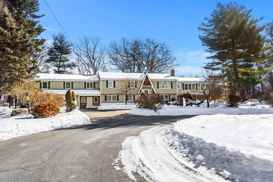 83 Pomfret Rd, Tewksbury, MA 01876