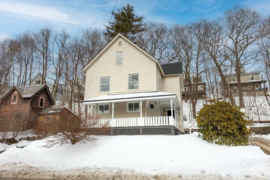 232 Pequoig Ave, Athol, MA 01331