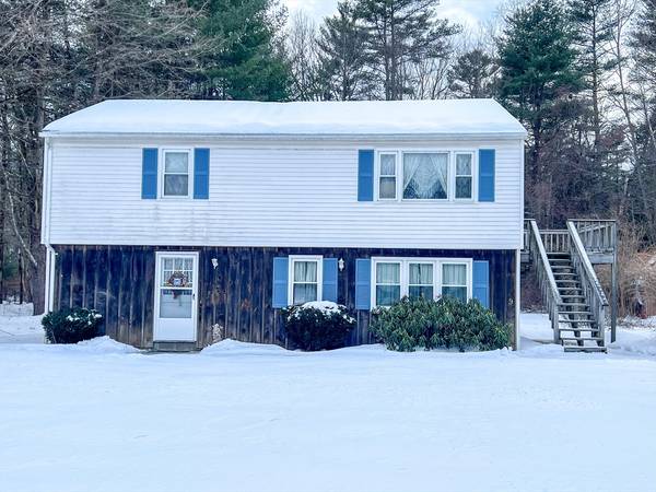 9 Metacomet Cir, Belchertown, MA 01007