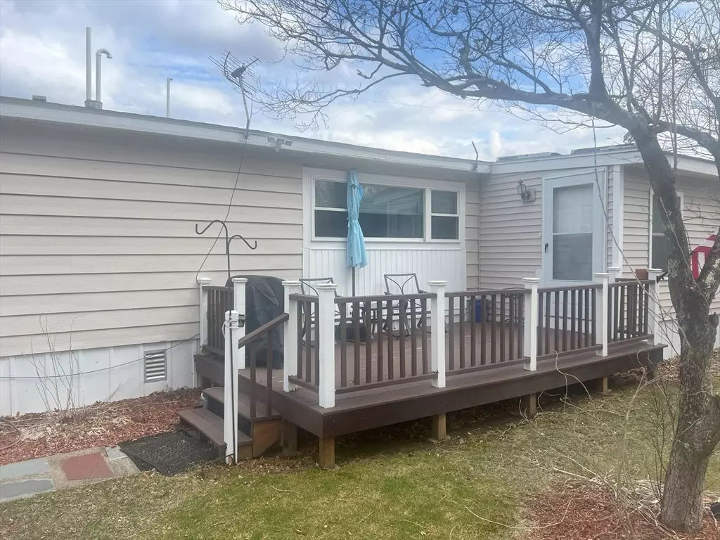 Plainville, MA 02762,18 Taunton Street #34