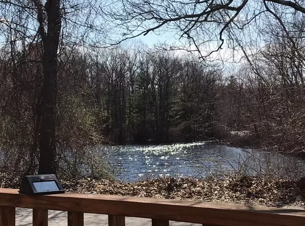 Plainville, MA 02762,18 Taunton Street #34