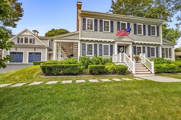 38 Whiton Ave, Hingham, MA 02043