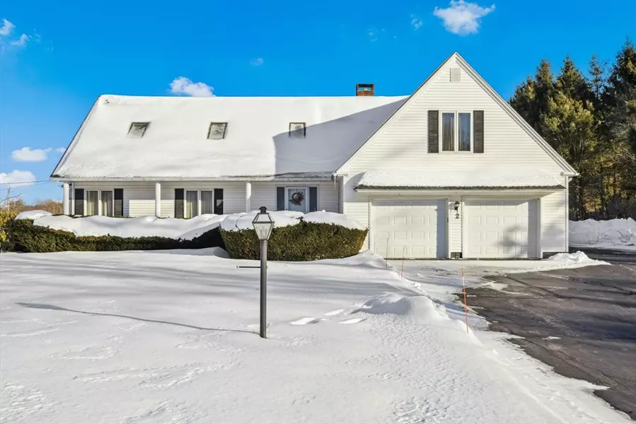 2 Lincoln St, Lunenburg, MA 01462