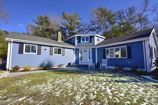 50 Oak St, Wareham, MA 02571