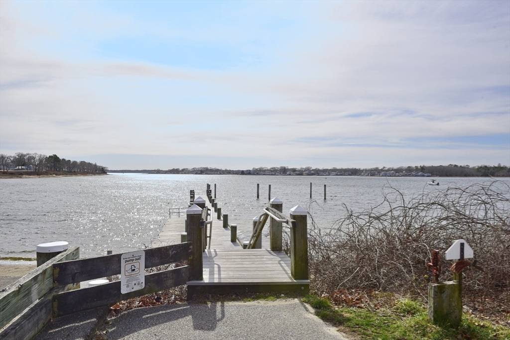 50 Oak St, Wareham, MA 02571