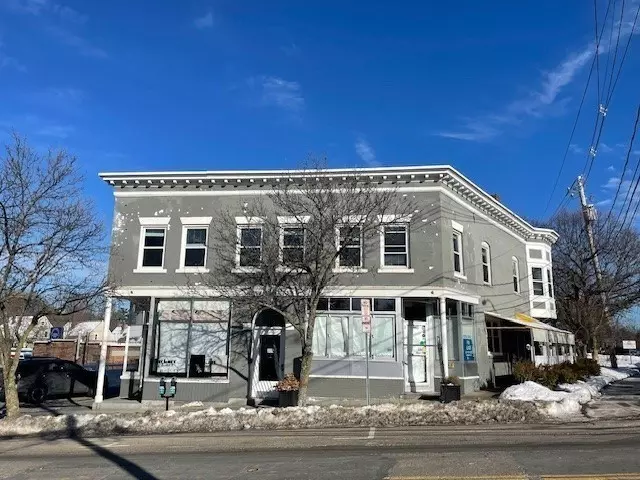 Newton, MA 02466,438-442 Lexington St