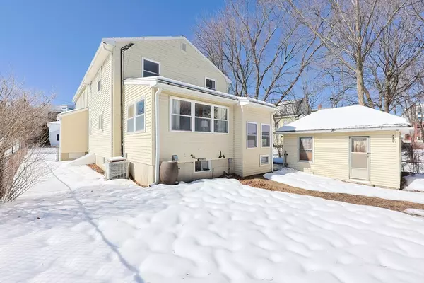 Wakefield, MA 01880,28 Lake St