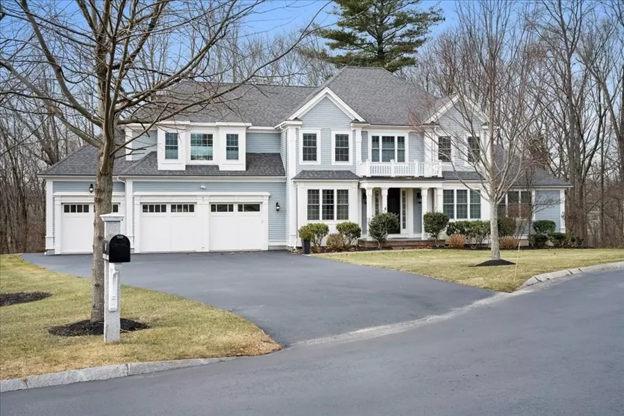 8 Kenley Ln, Southborough, MA 01772