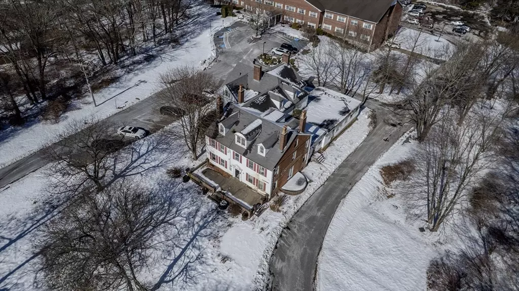 68 Dean St, Taunton, MA 02780