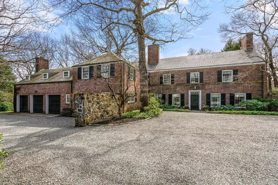 27 Laurel Rd, Brookline, MA 02467