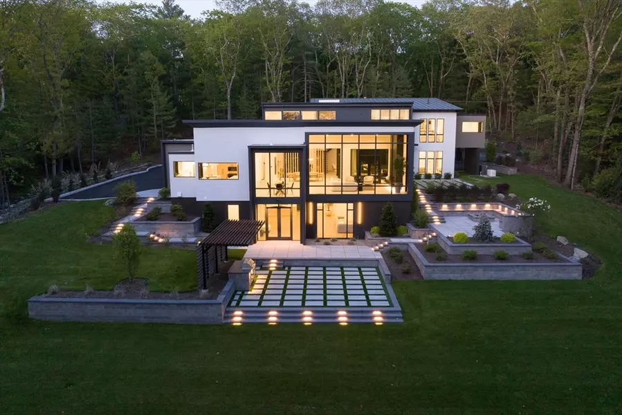 26 Spruce Hill Road, Weston, MA 02493