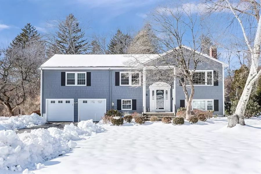 3 Vaillencourt Dr, Framingham, MA 01701