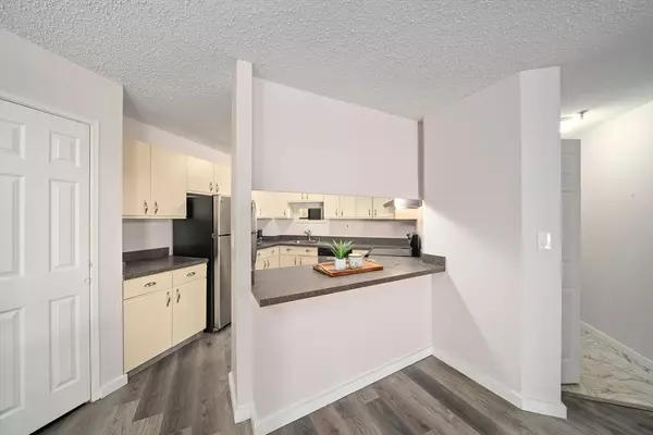 Quincy, MA 02171,90 Quincy Shore Drive #107