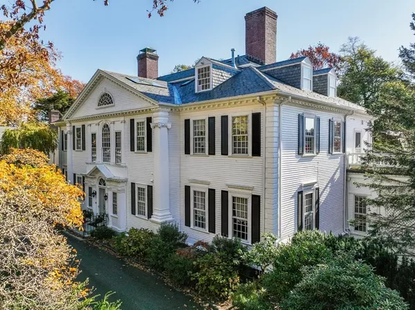 Brookline, MA 02445,15 Catlin Road #15