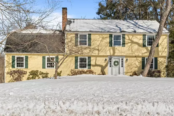 24 Candlewood Dr, Topsfield, MA 01983