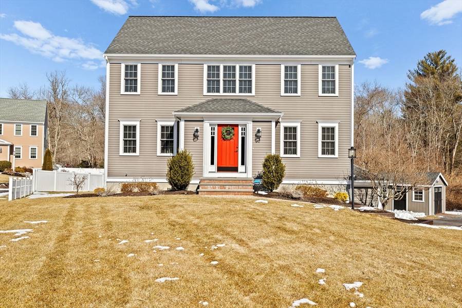 22 Colonial Dr, Bridgewater, MA 02324