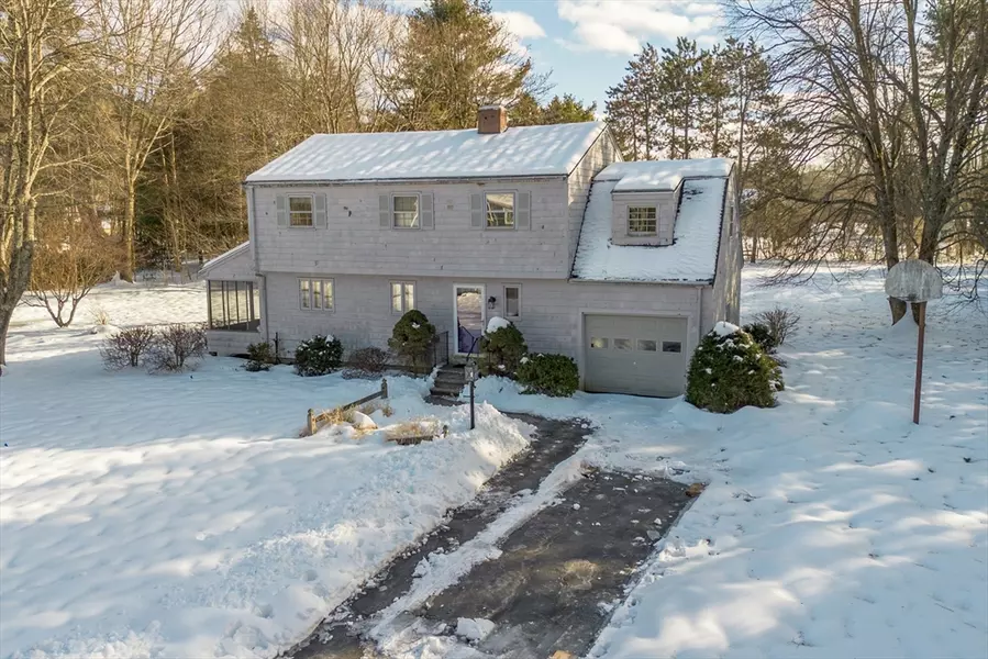 87 Paul Revere Road, Concord, MA 01742