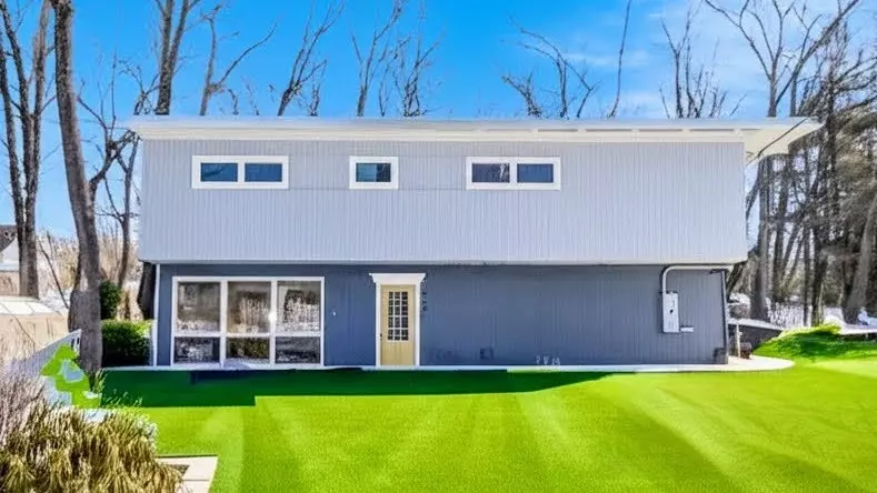 Northbridge, MA 01588,338 Church St