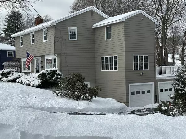 Chelmsford, MA 01824,6 Rainbow Ave