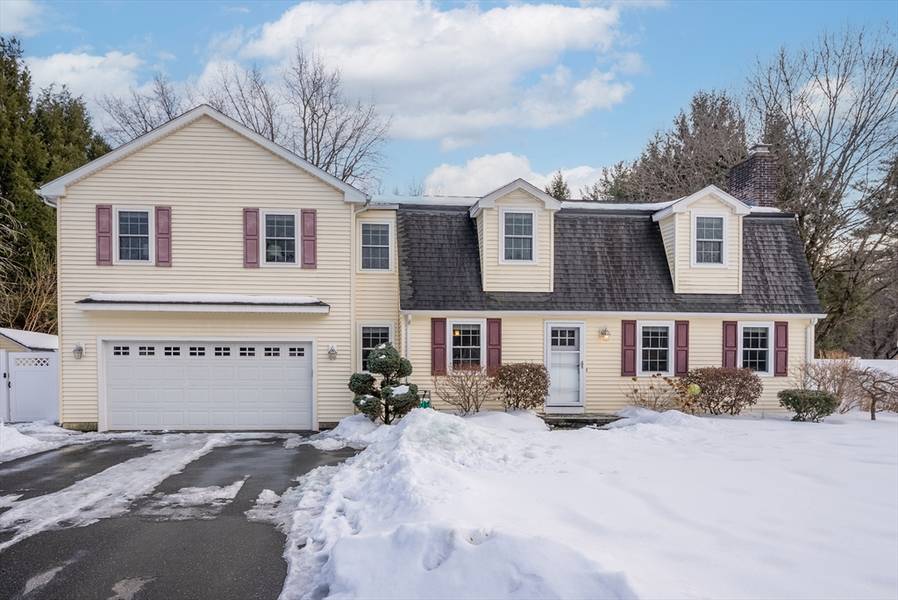 12 Primrose Ln, Wilbraham, MA 01095