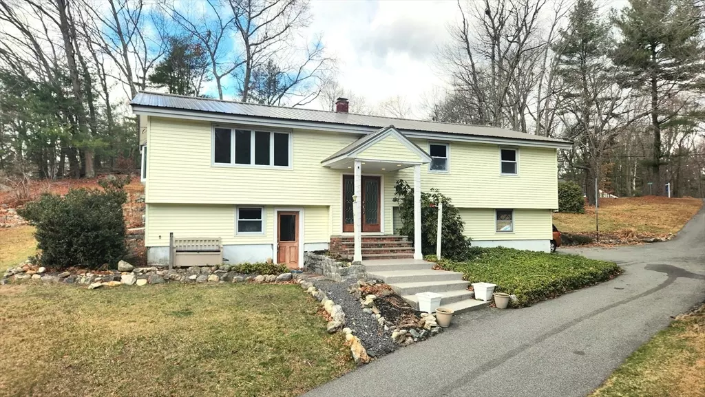 Andover, MA 01810,11 Clover Cir