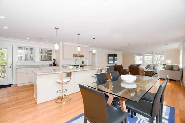 Marion, MA 02738,324 Front Street #2