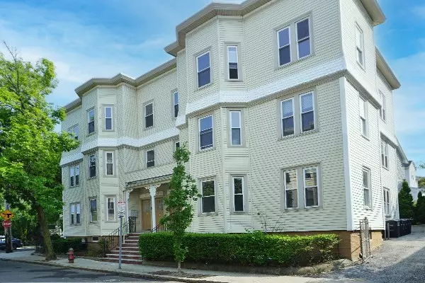 Somerville, MA 02143,2 Ivaloo St #4B